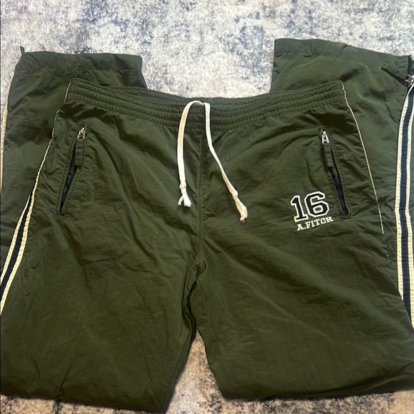 Abercrombie & Fitch Olive Joggers with White Details - Picture 5 of 6